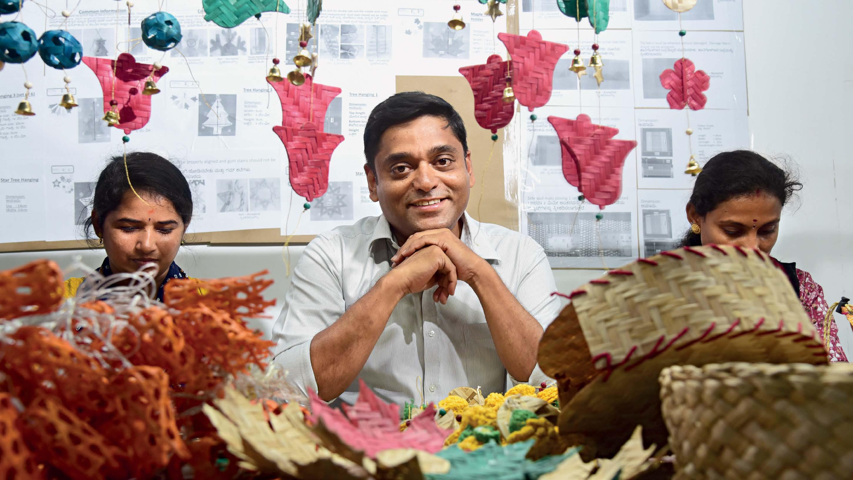 ART AND CRAFT OF LAKHPATI DIDIS